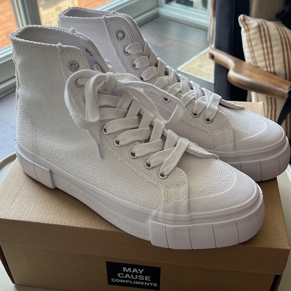 Good News High-Tops - NWT - Picture 1 of 7